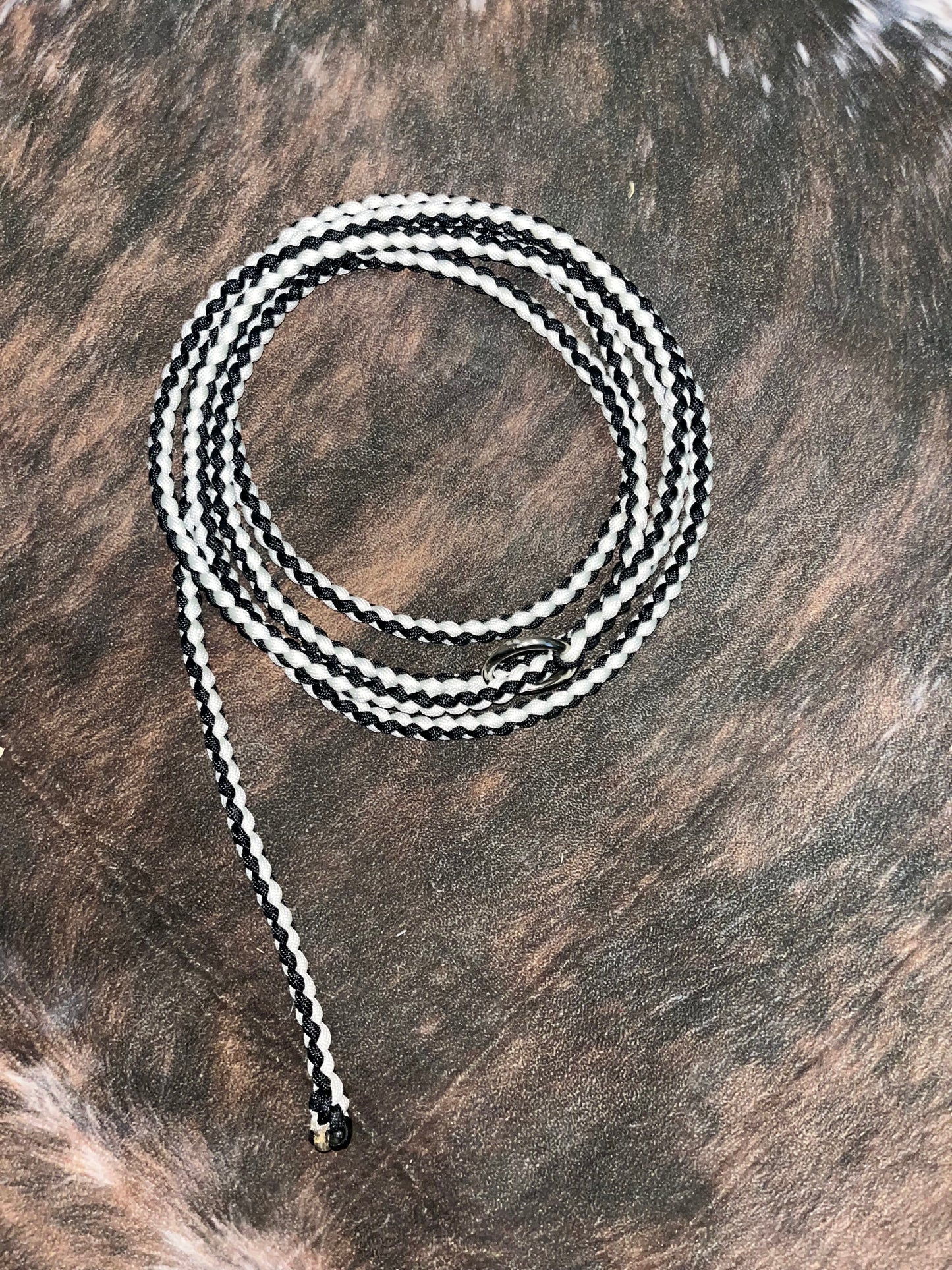 paracord tie strings with d ring